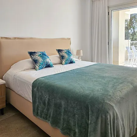 Two Bedroom In Sunny Golf, Apartment
