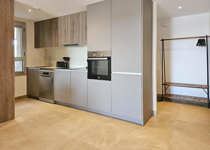 Two Bedroom In Sunny Golf, Apartment *