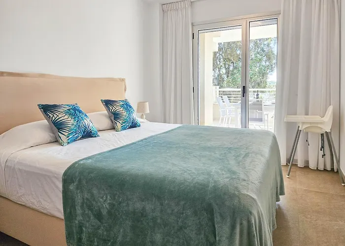 Two Bedroom In Sunny Golf, Apartment *