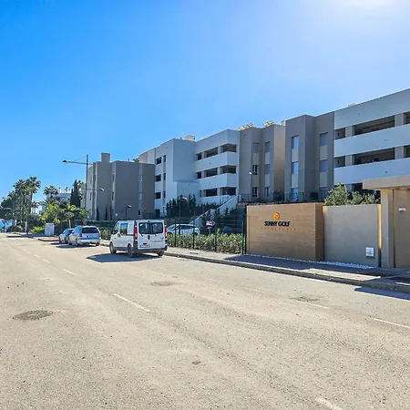 Two Bedroom In Sunny Golf, *