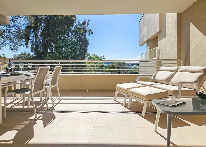 Two Bedroom In Sunny Golf, Apartamento