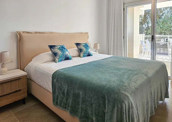 Two Bedroom In Sunny Golf, Apartamento