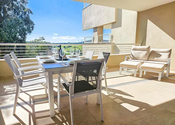 Two Bedroom In Sunny Golf, Apartamento *